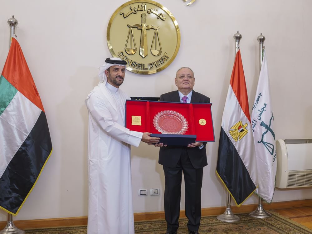 سلطان بن أحمد القاسمي يلتقي رئيس مجلس الدولة بجمهورية مصر العربية