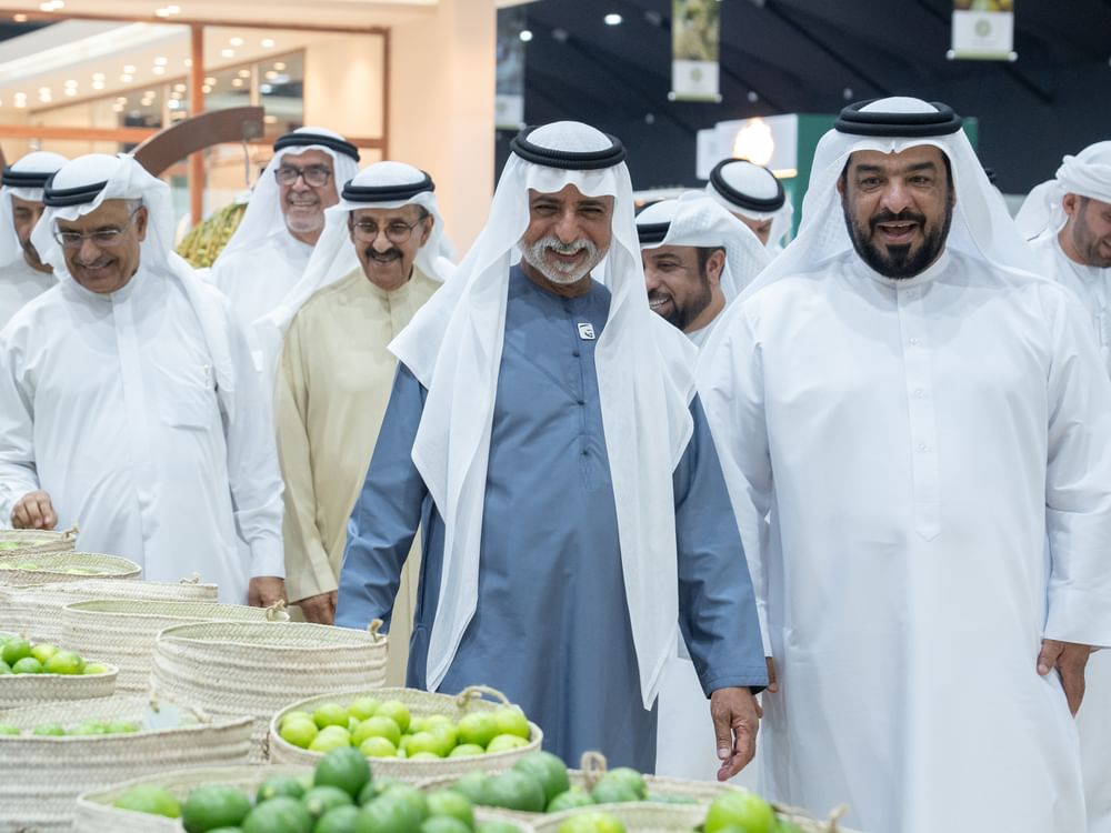 Nahyan bin Mubarak visits Liwa Date Festival