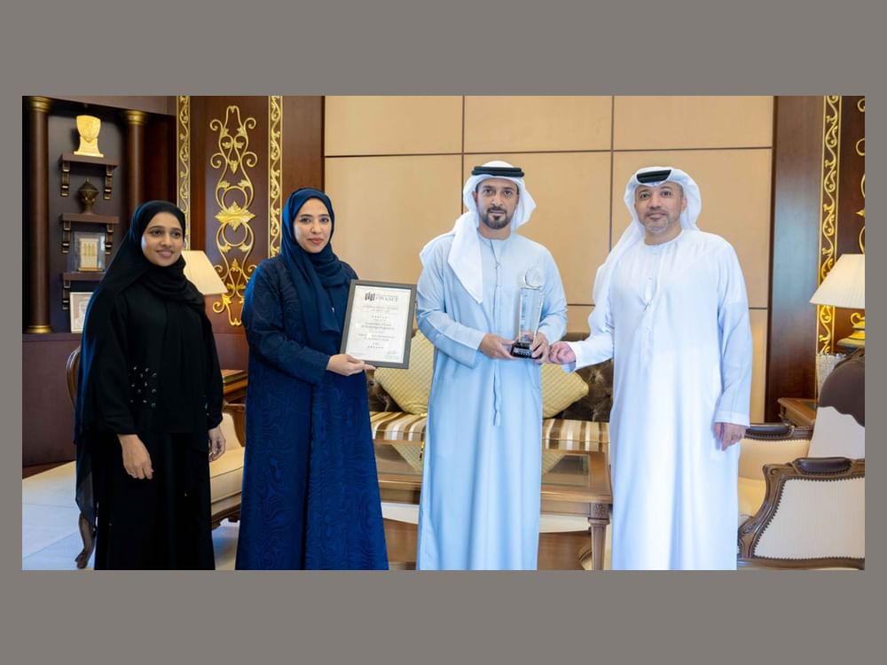 أراضي عجمان تحصد جائزة عالمية بمجال الابتكار في العمل الحكومي